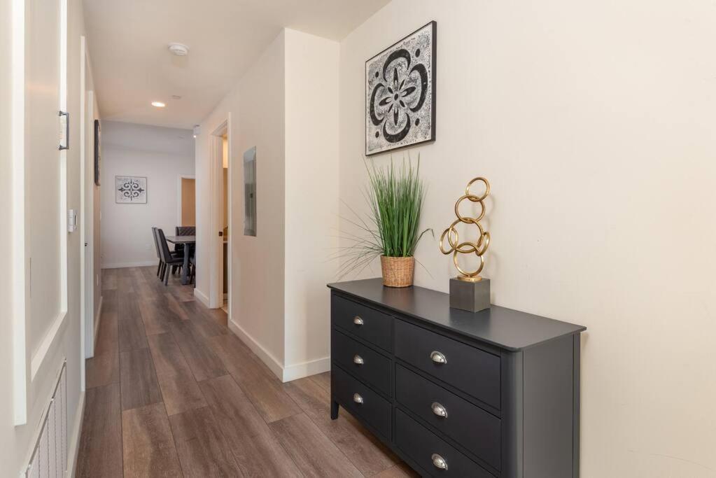 Luxurious Penthouse In Beverly Hills - Sleeps 10 Los Angeles Dış mekan fotoğraf